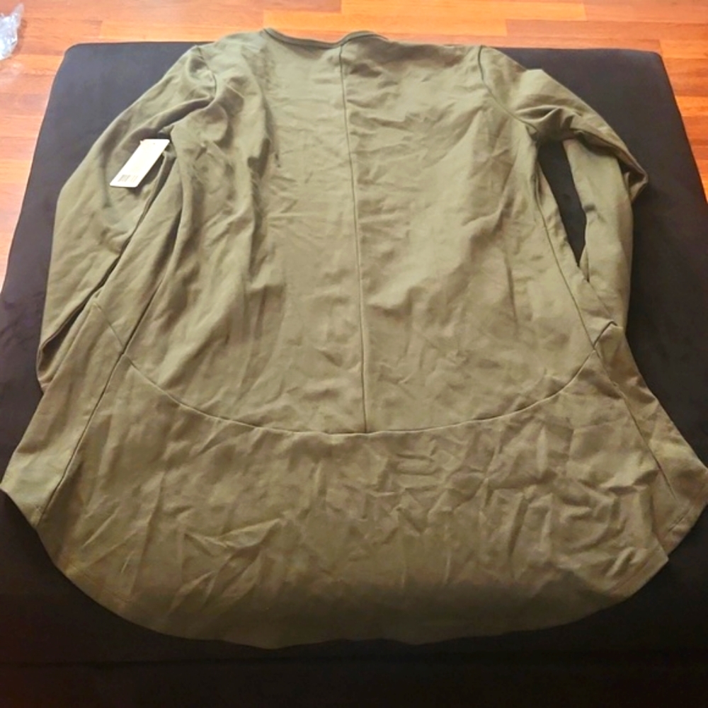 Jacket/Sweater/Cardigan - Picture 3 of 4